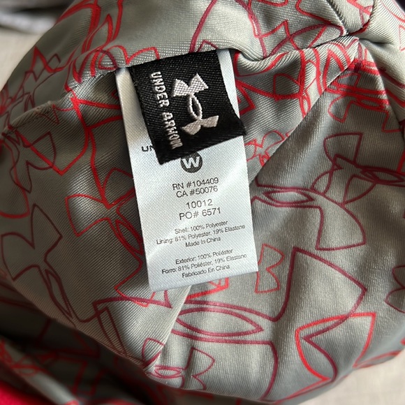 Under Armour Fleece Beanie Winter Hat Stretchy - Coral Red - small & soft - Picture 5 of 5